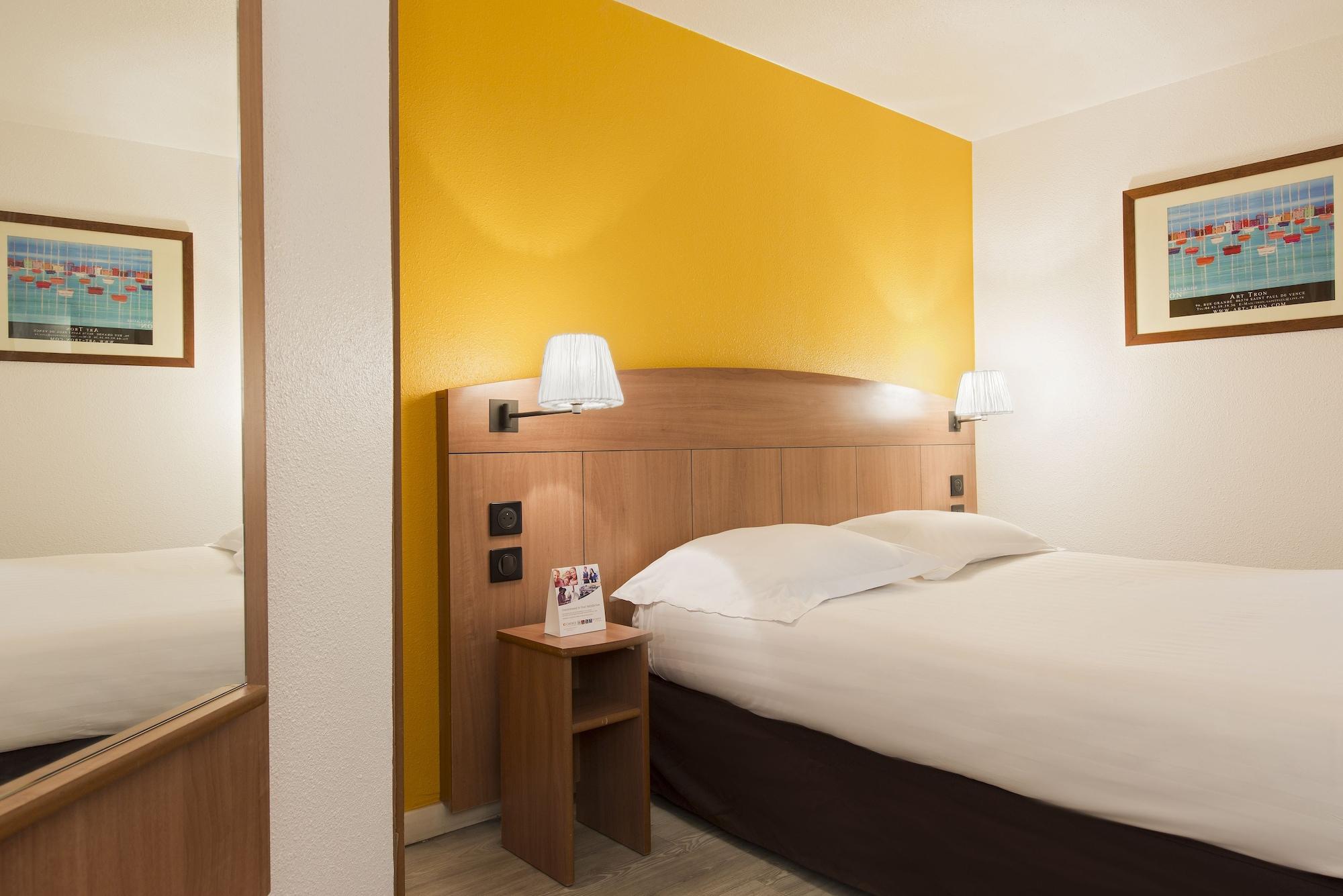คอมฟอร์ต โฮเต็ล เกรอนอบล์ เมล็อง ไมย์ลอง Hotel เมย์ล็อง ภายนอก รูปภาพ