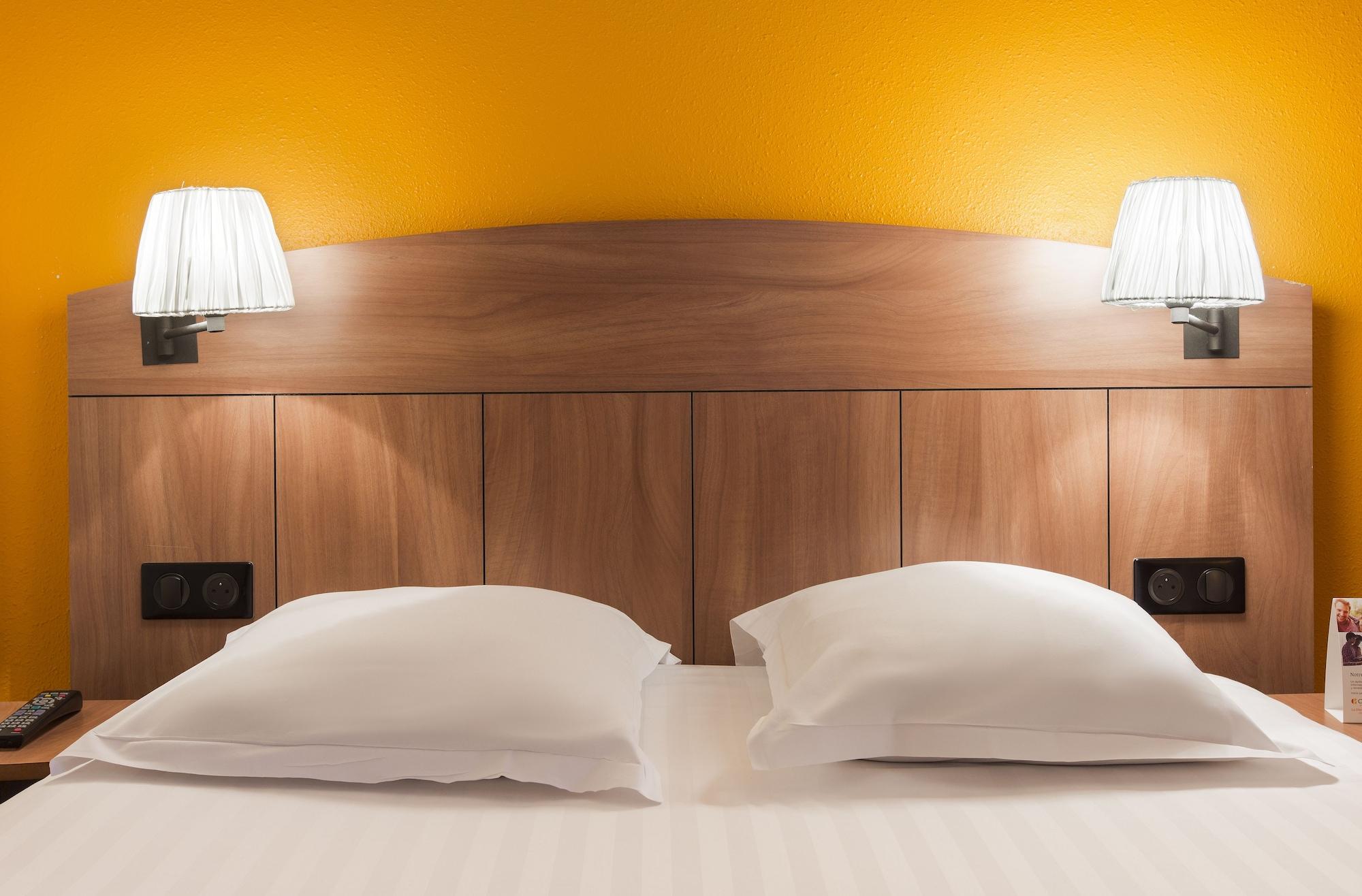 คอมฟอร์ต โฮเต็ล เกรอนอบล์ เมล็อง ไมย์ลอง Hotel เมย์ล็อง ภายนอก รูปภาพ